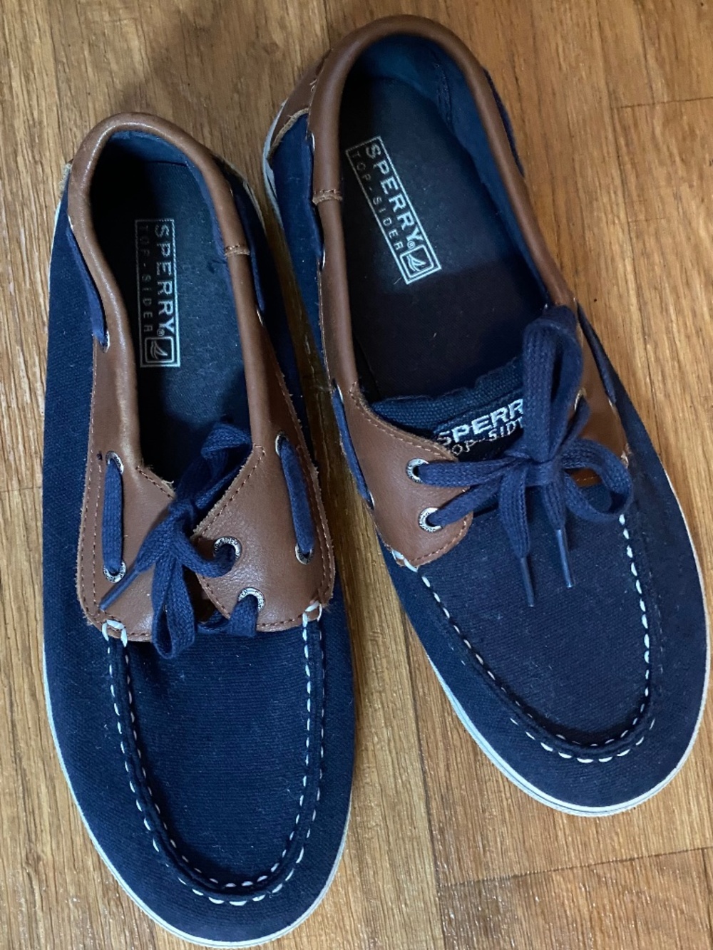 Boy’s Sperry Top Sider HALYARD shoes size 7
